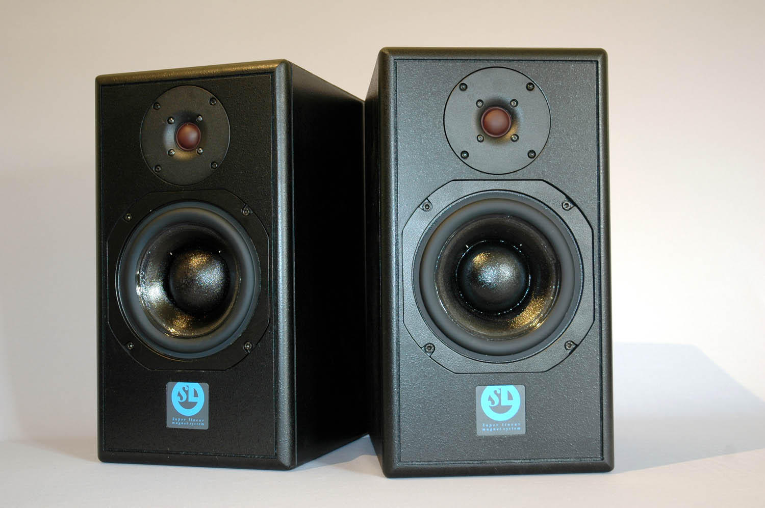Las Vegas Pro Audio Introducing New Atc Pive Monitors Planet Las Vegas Pro Audio Atc Pive Monitors